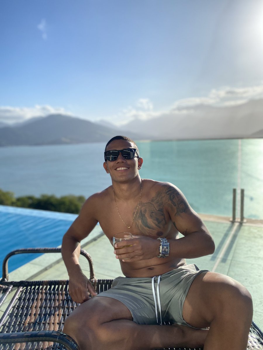 Mescola Jr 🌴 tweet media