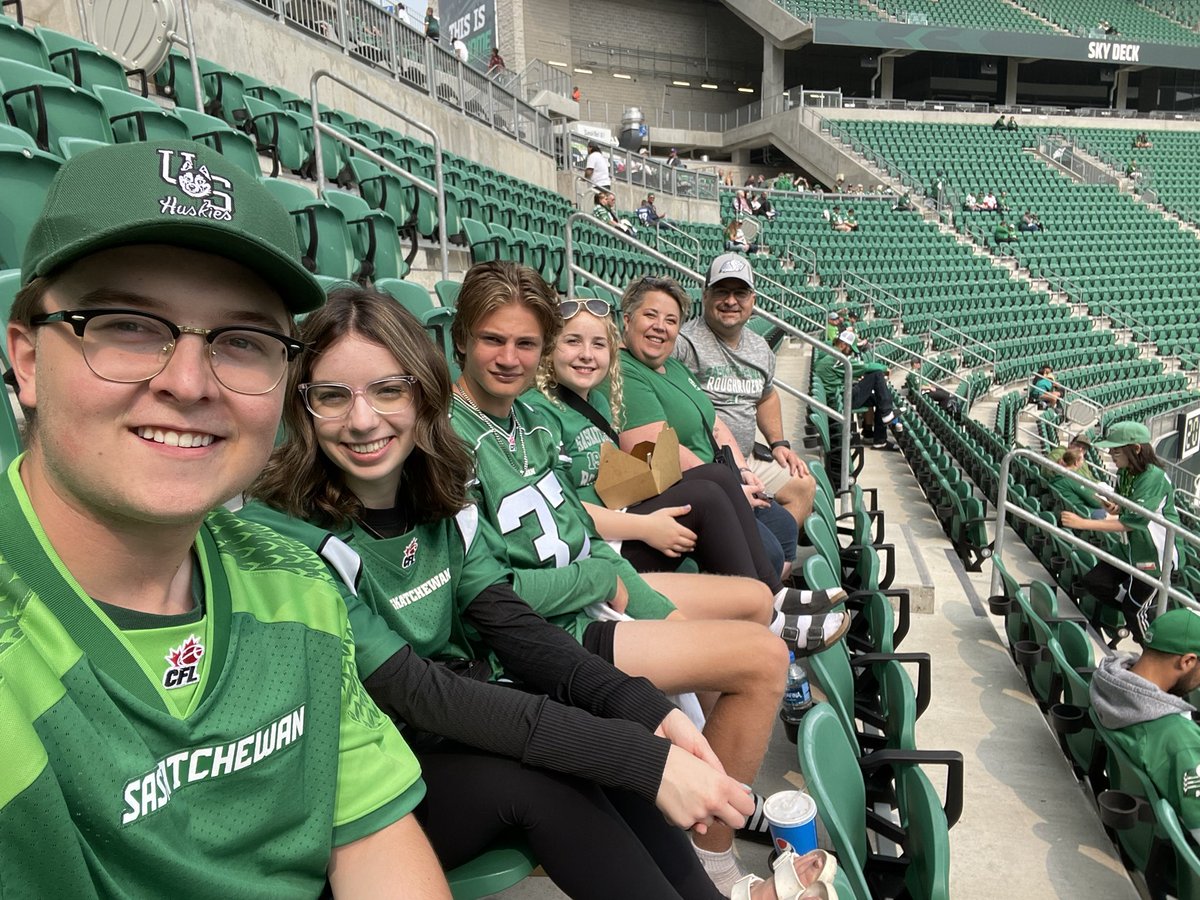 HeatherWakelin's tweet photo. #riderslive go riders !!! https://t.co/iBLKwNIfxp