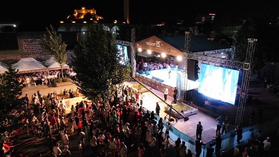 Valimiz <a href="/aliihsansu_/">Ali İhsan Su</a>,

"#15Temmuz Demokrasi ve Milli Birlik Günü" etkinlikleri kapsamında;

📍 Kurşunlu Cami Meydanı'nda gerçekleştirilen

"15 Temmuz Şehitleri Anma Programına" katıldı.

#TürkiyeYüzyılınınKahramanları🇹🇷