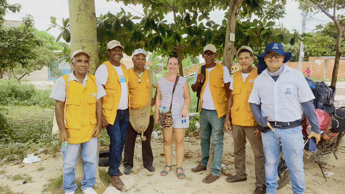 jennyteas's tweet photo. Fantastic day learning about communities restoring mangroves in Cartagena. #reforestation #grassroots #defendoresdelanaturaleza https://t.co/fCuHKsEBQ3