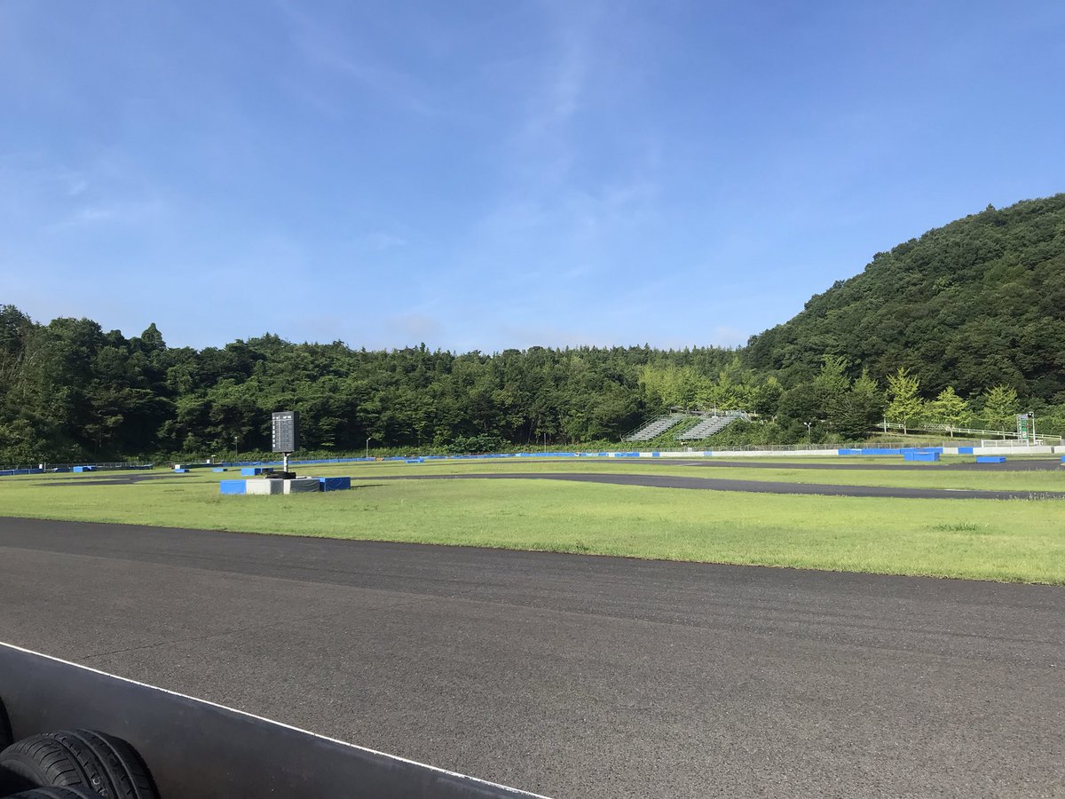 zoo1984's tweet photo. おはもて北
#モビリティリゾートもてぎ
#北ショート
#練習走行
#GThunder
#じーさんだー https://t.co/6ax0U80L5s