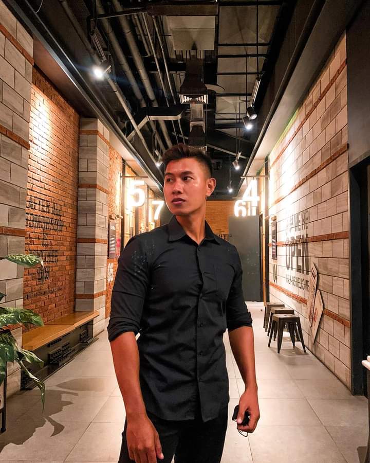 stevenanthoni18's tweet photo. Happy Sunday

#man #instafashion #gym #gymmotivation #gymshark #balineseguys #fitnessmotivation #fitness #fitnesstransformation #yoga #meditasi #awesome #sport #blogger #twinks #shirtlessguys #shirtlessboys #indomuscle88 #muscle
#fitnessaddict #jakarta #bali #guys #guystyle https://t.co/KID2gEzYvU