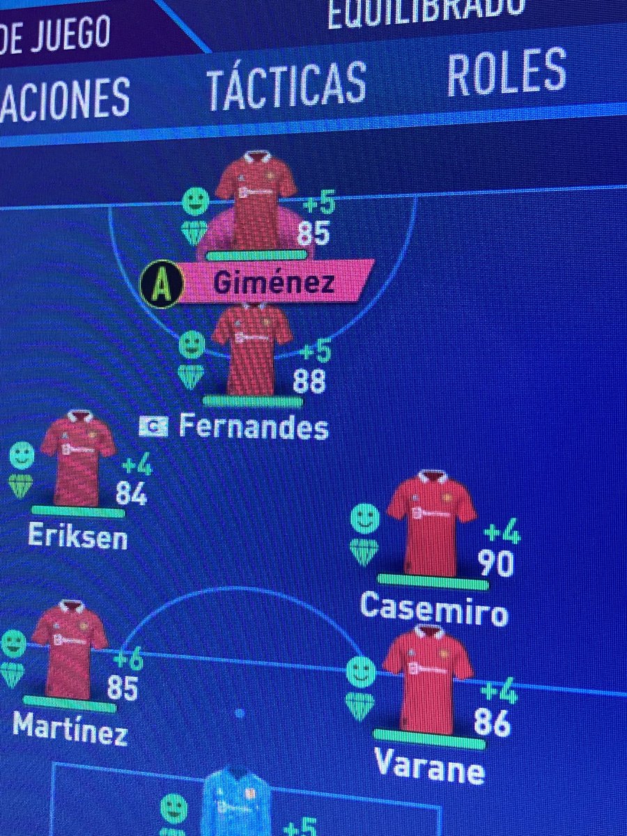 magicpadawan's tweet photo. El 9 que necesita el @ManUtd es @Santigim9 https://t.co/Zc6joQR8WC
