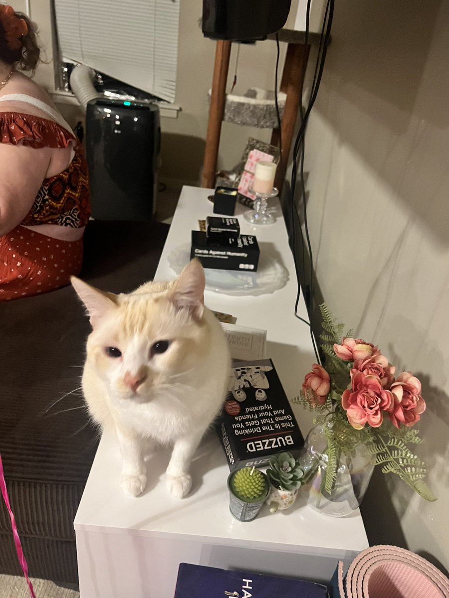 loganb1515's tweet photo. Met this ABSOLUTE BABY MAN at a party last night https://t.co/AUjyWoALPi