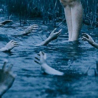 ⠀                    
⠀                    
⠀            ❛ ꜱʜᴇ'ꜱ ᴛʜᴇ Qᴜᴇᴇɴ ᴏꜰ ᴍᴏᴜʀɴɪɴɢ. ɪɴ ɪᴛꜱ ᴅᴇᴘᴛʜꜱ, ꜱʜᴇ'ᴅ ɴᴇᴠᴇʀ ᴅʀᴏᴡɴ. ❜

:: 𝐍𝐈𝐍𝐀 𝐙𝐄𝐍𝐈𝐊, one sixth of the crows.
the infamous corpsewitch. book canon.
     ⠀
⠀⠀