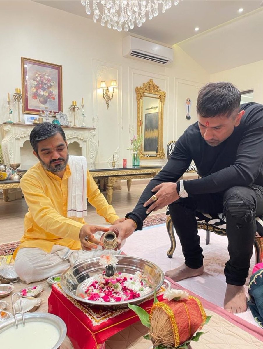 Manyank125769's tweet photo. @asliyoyo 
HAR HAR MAHADEV🙏🙏👑❤ https://t.co/uLDYhaHHNB