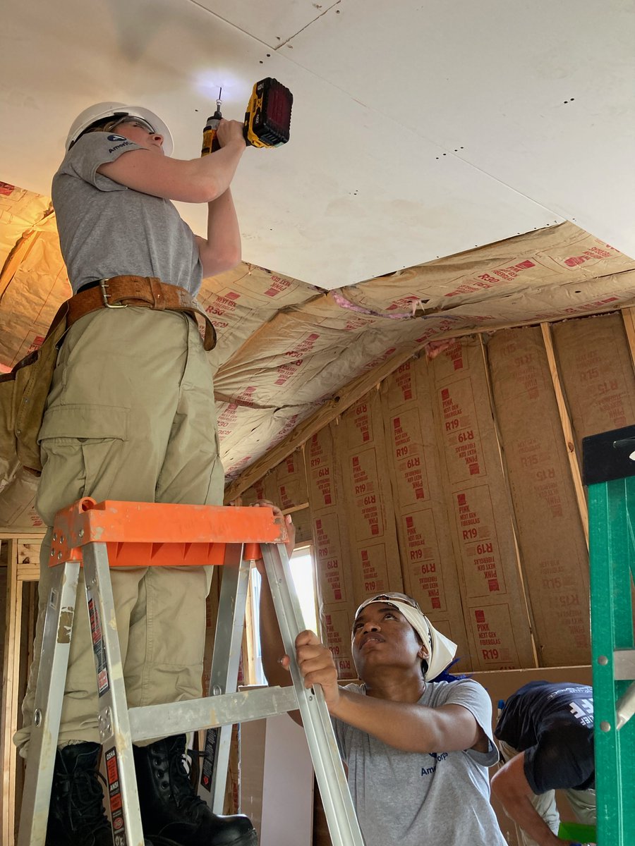 IOCCRelief's tweet photo. IOCC is *still* on the ground in Kentucky, helping communities rebuild after tornadoes destroyed homes and communities in 2021. We're partnering with @AmeriCorpsNCCC to get long-term recovery done alongside residents.
#IOCCRelief #disasterresponse #AmeriCorpsWorks https://t.co/2eTuhgU3DP