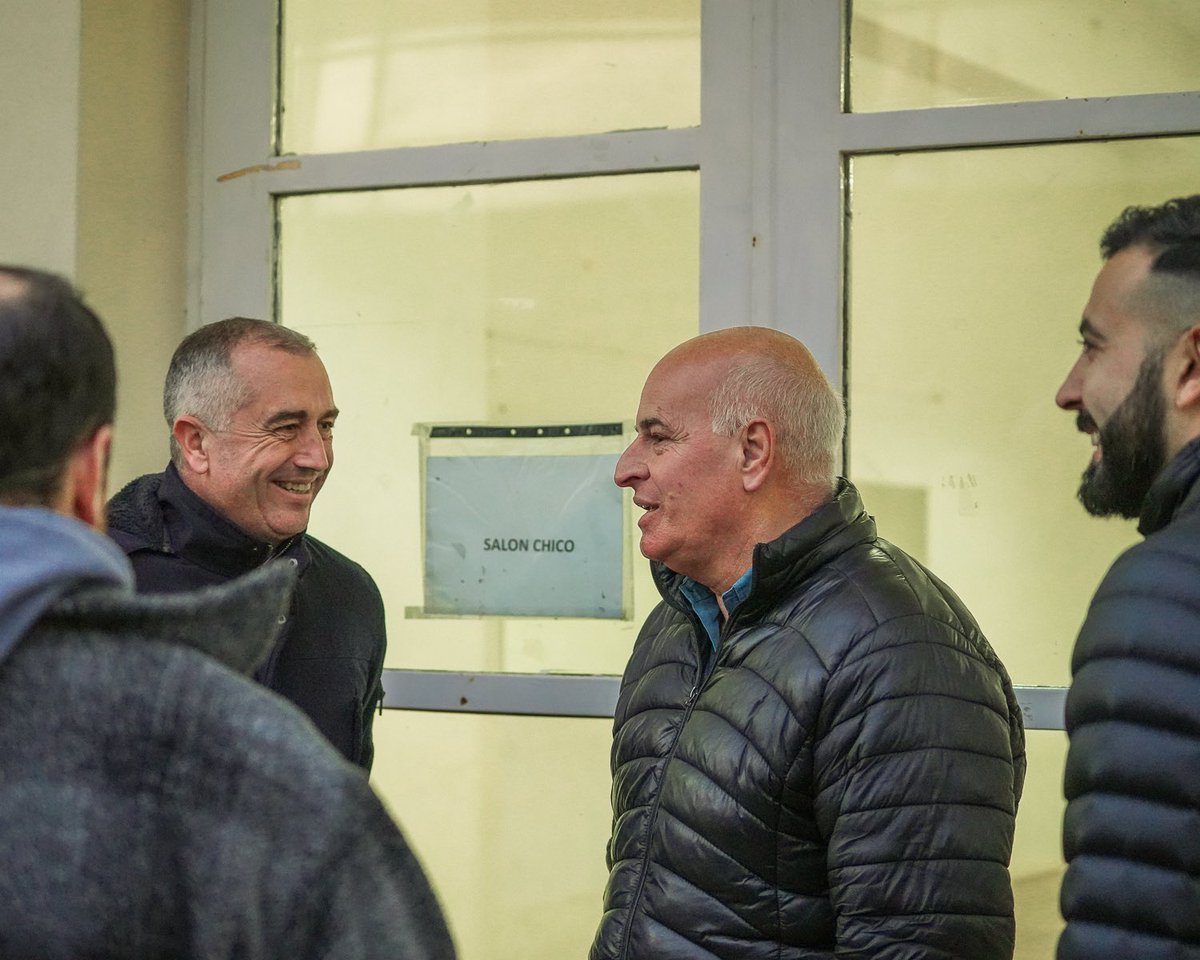 SebaMasok's tweet photo. Recorrimos las instalaciones del Club @TiroFederalBB junto a su Presidente Sergio Botta y parte de la Comisión Directiva. 

👏El deporte, las actividades sociales y la política debemos trabajar en conjunto. https://t.co/pooQlRchrc