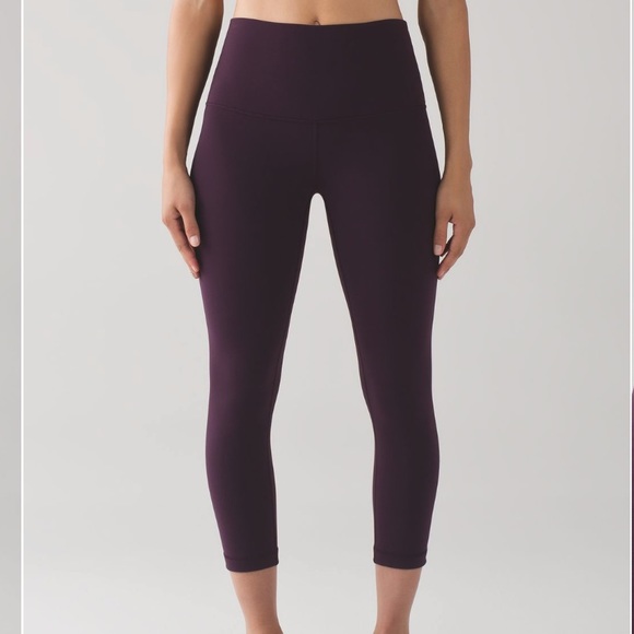 shop_ILAH's tweet photo. So good I had to share! Check out all the items I'm loving on @Poshmarkapp #poshmark #fashion #style #shopmycloset #lululemonathletica #lululemon: https://t.co/g2GqBwojz1 https://t.co/8u0g4hI6KI