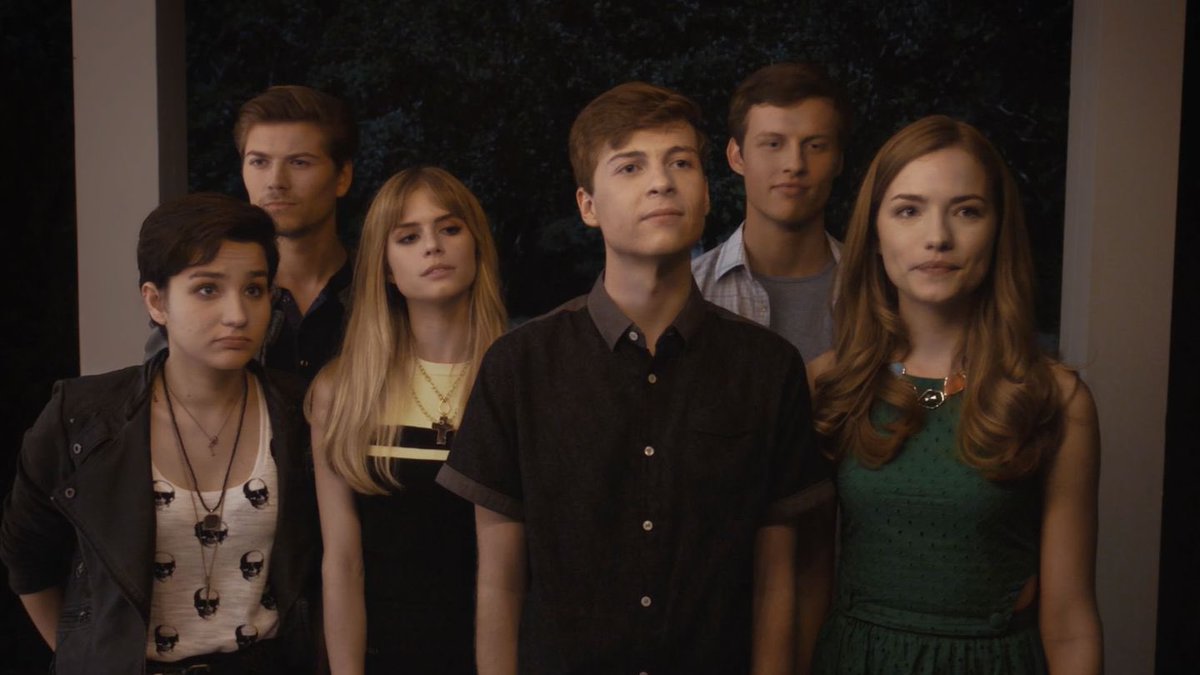 haworthes's tweet photo. MTV’s teen drama era truly feels like a fever dream. Like some days I really feel like it was just in my head. https://t.co/3ORt2IT6uH