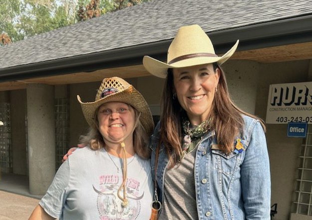 JanetEremenko's tweet photo. The Glendale Stampede breakfast is back and was better than ever today!

I met Laurie there this morning and neither of us wanted the event to end. 
A big YAHOO to all the volunteers who make it happen!! #Stampede2023 https://t.co/2GxFWMpaVn