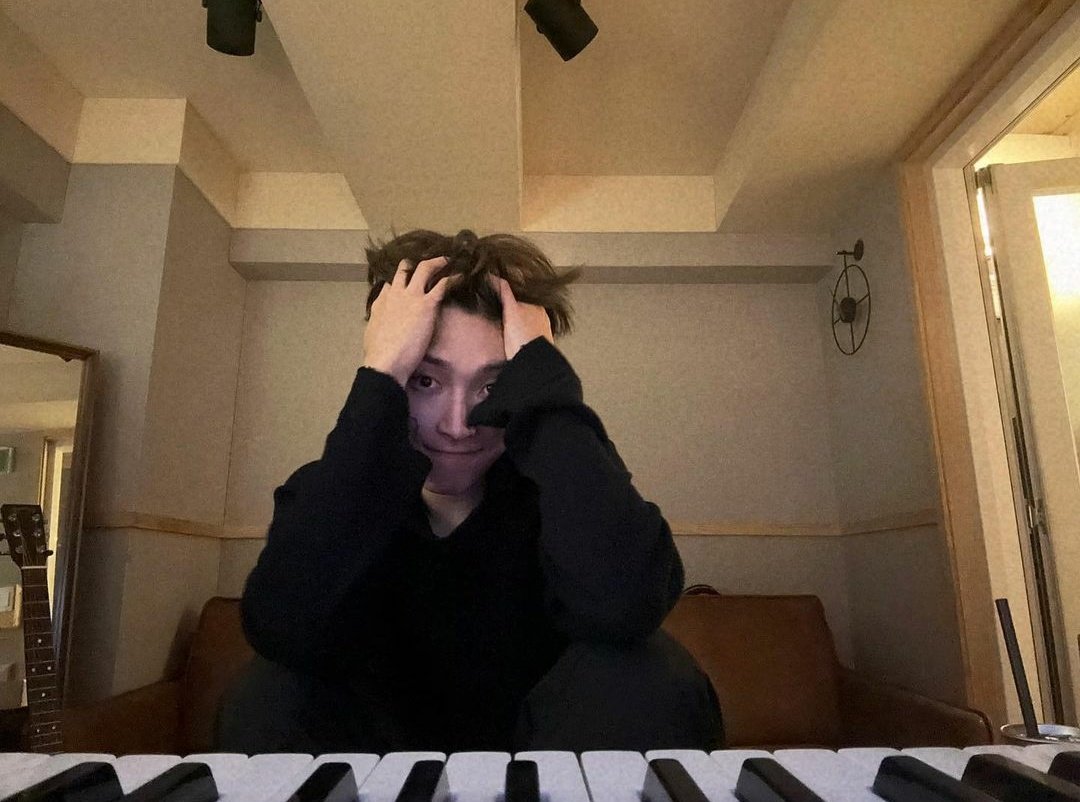 idcevi's tweet image. Guess who!!

Sorry I've been busy working on music but I'm back &amp;gt;&amp;lt;