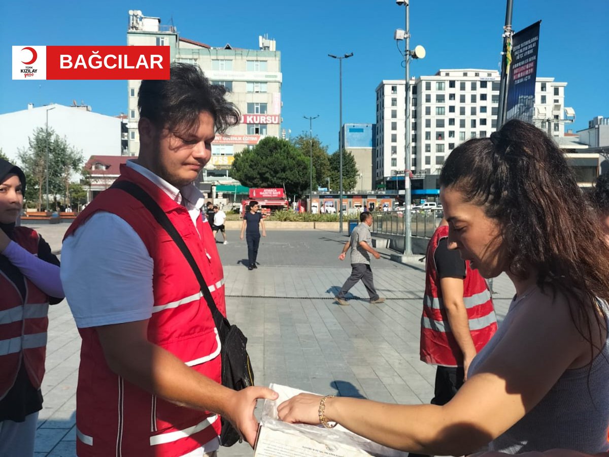 Unutmadık, unutmayacağız..

Gün boyu çeşitli bölgelerde gönüllülerimizle birlikte 15 Temmuz etkinlikleri gerçekleştirdik🇹🇷🌙

📍Bağcılar
#daimahazır