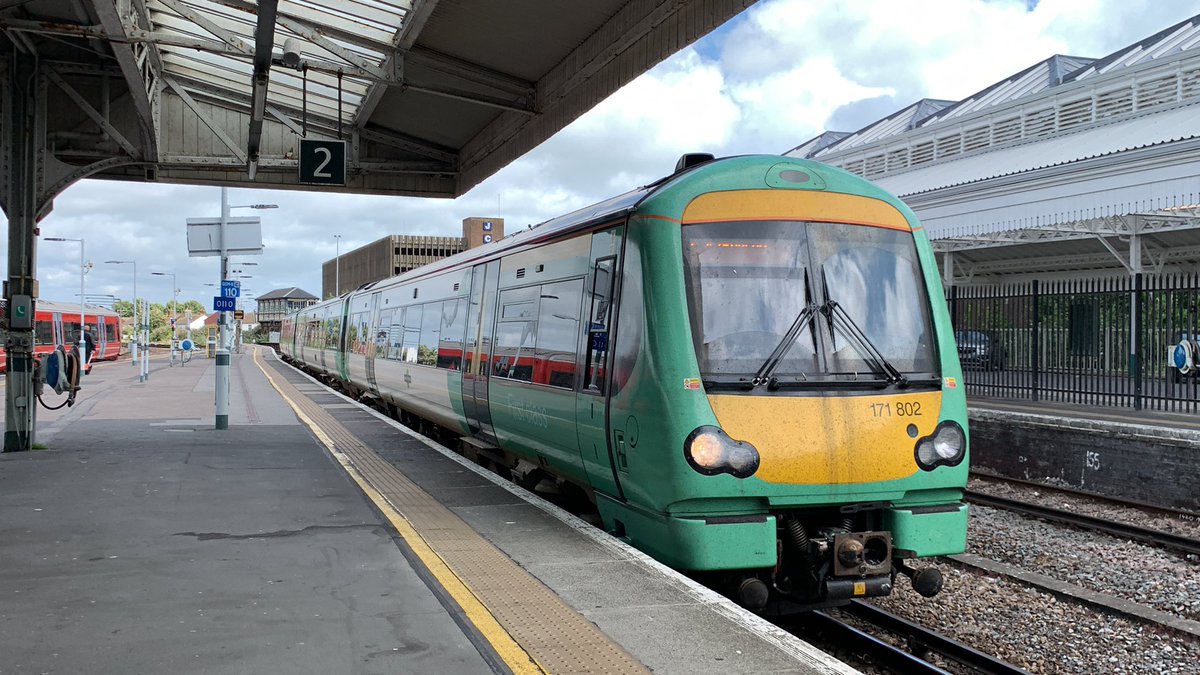 LudwigTails's tweet image. And finally I was able to get on my very first @SouthernRailUK #class171 turbostar! And this is Class 171 802 who will be my very first class 171 I will be on and my ride to Ashford International!

#southernrail #southernrailuk #turbostar