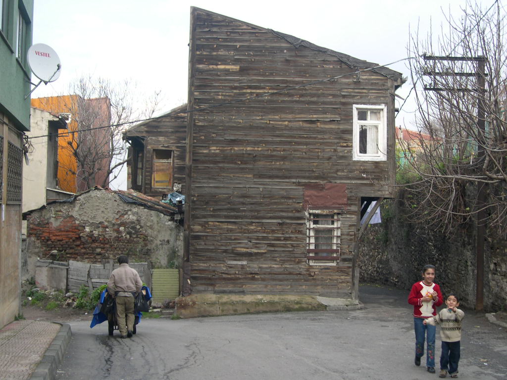 Akıp giden zamanın ardında kalanlardan .. Vefa, Aralık 2005