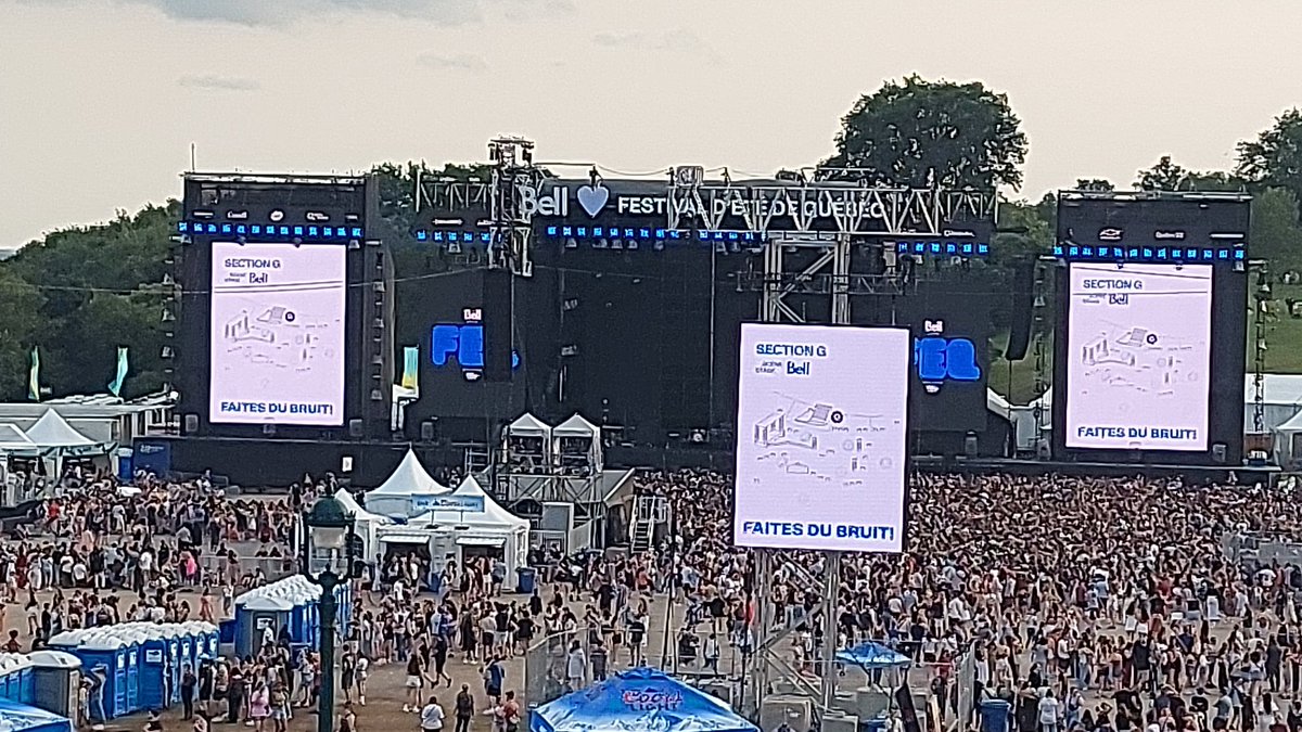 AlainRicard1's tweet photo. @mariepier_x Moi aussi je suis prêt...Bon spectacle à tout le monde #FEQ #PlaineAbraham @mariepier_x https://t.co/3iqAAYKlKQ