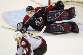 KevPalms's tweet photo. @spittinchiclets Markus Naslund, or for some reason this guy. 

Dan Cloutier https://t.co/ldPQaxWx4y