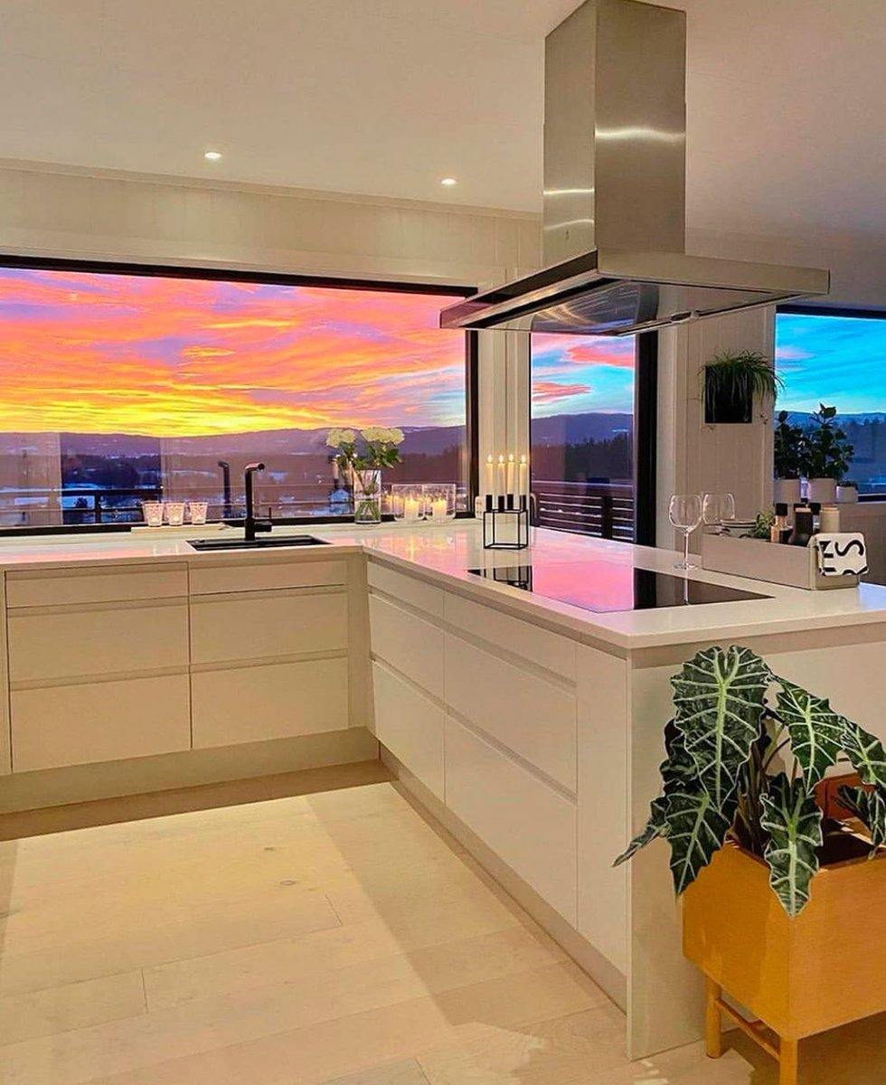 beautiful kitchen view #academicevents #design? #SustainableDesign #communitybuilding #IstanbulModern #electrifying #GearUpForEiE  
Original: INTERIORPORN1