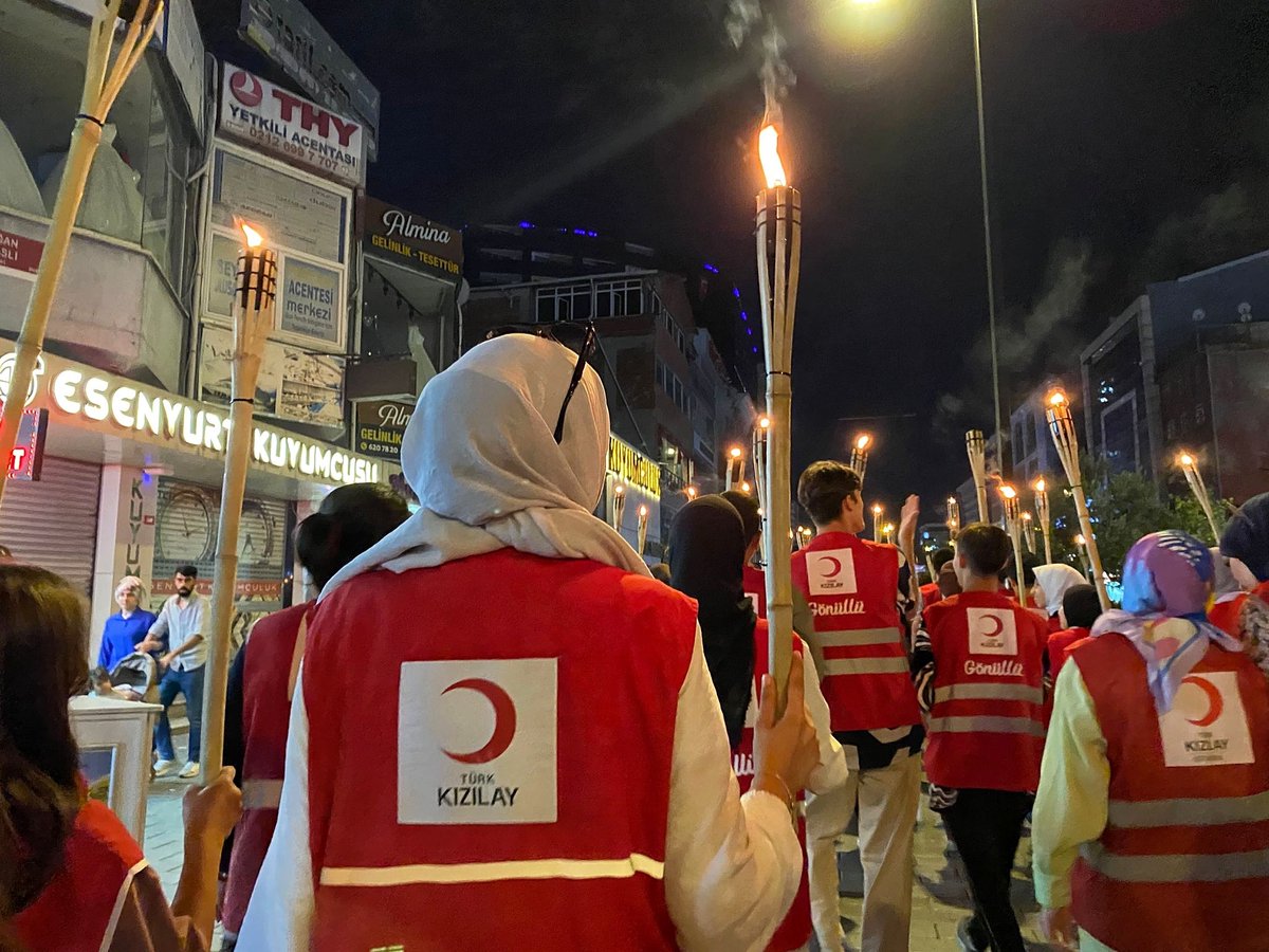 Unutmadık, unutmayacağız..

15 Temmuz’da kaybettiğimiz şehitlerimizi anma yürüyüşü gerçekleştirdik🇹🇷🌙

#daimahazır #15Temmuz