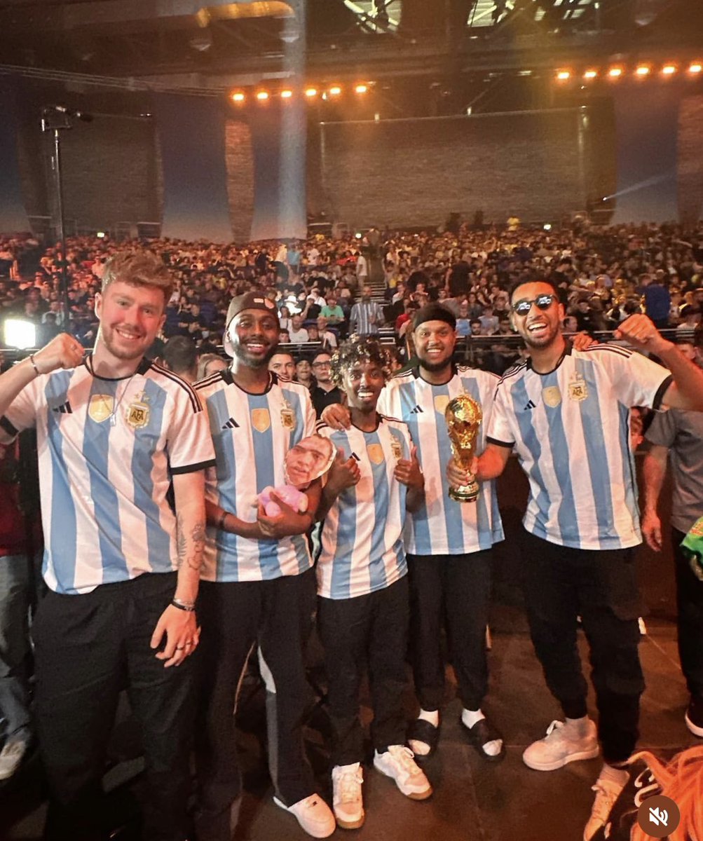 SO PROUD OF YOU KENNY WOW 👑