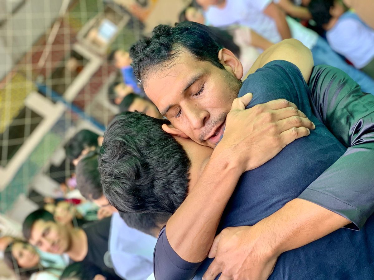 AdventistasMPN's tweet photo. 🙏🏼Decisiones de vida eterna son en nuestro distrito misionero #VictoriaB en Chiclayo. Cada vez somos más en nuestra familia adventista y añoramos con ansias la pronta venida de Cristo♥️ #CalebAlfa #MisiónCaleb
#YoVoy #VamosPorMás 🖐️ https://t.co/khC3j20A5o