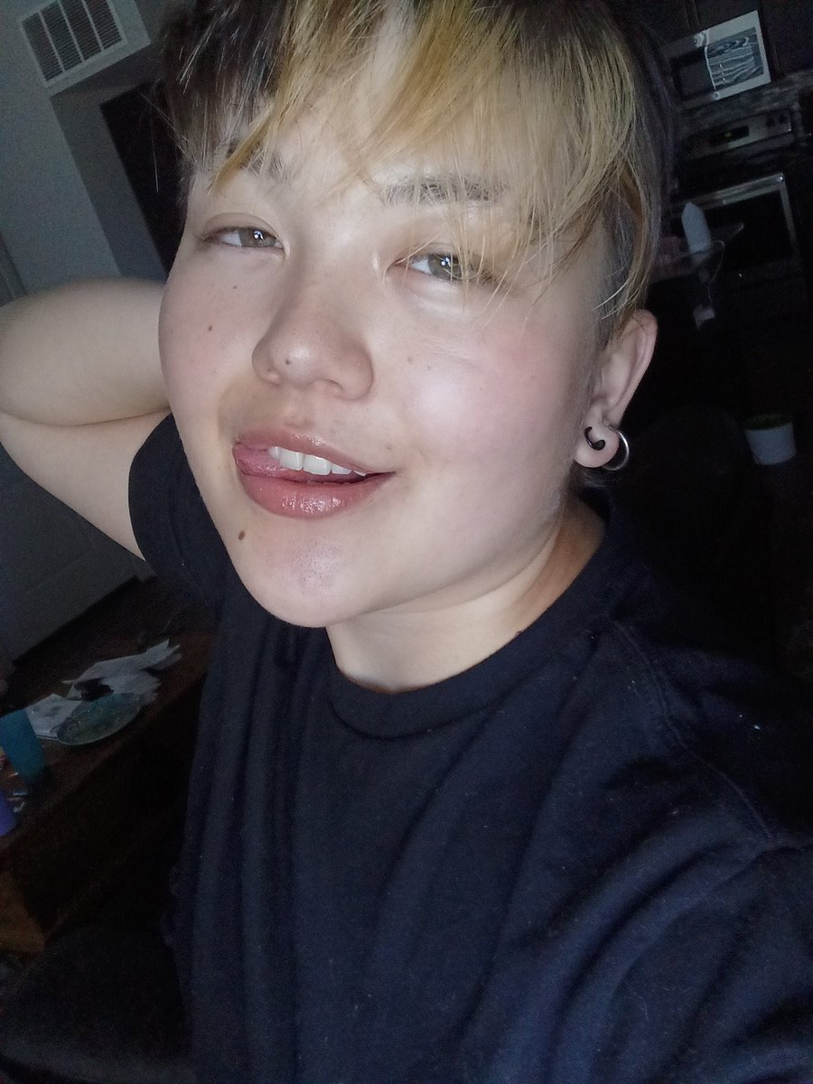 acemaystray's tweet photo. #goth #gothboy #femboy #emoboy #accountant #model #alt #alternative #ftm #lgbt https://t.co/Fj6aTYrReW