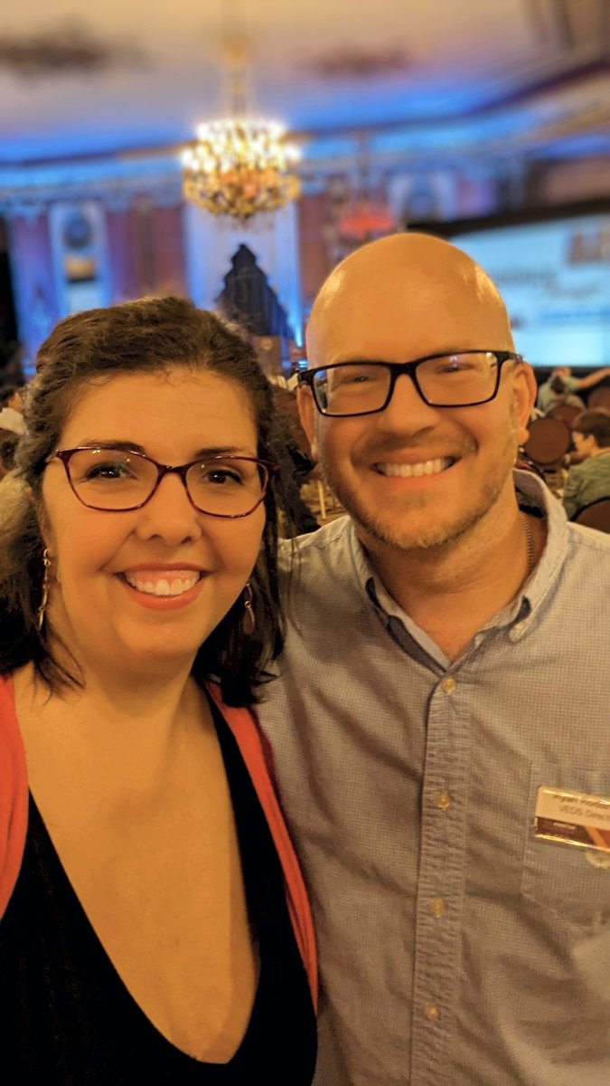 3rsCardioGC's tweet photo. Here's a meeting that was a long time coming. So great to finally meet you in person @MarfMom! #chicagoconf23 #marfan #veds https://t.co/veTH0yxZoS