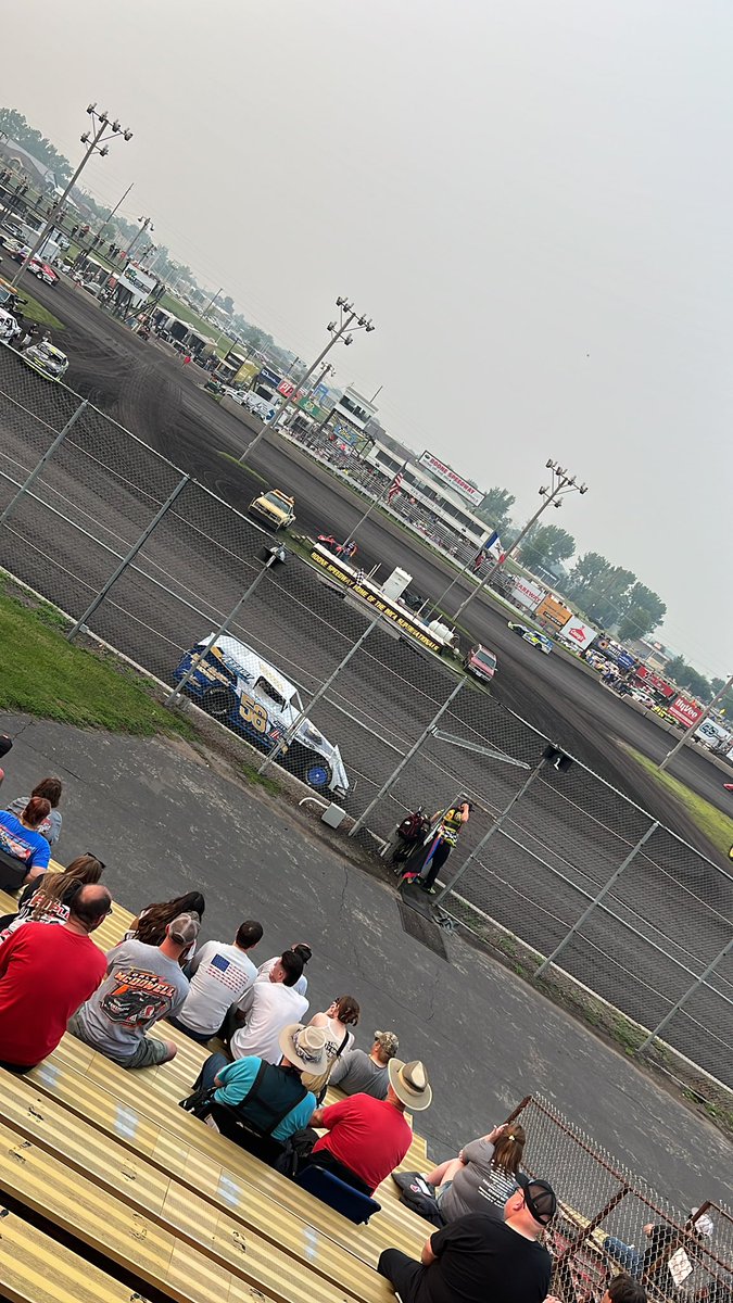 thebigworms56's tweet photo. Saturdays are for dirt tracks. #bOOne https://t.co/q5hCGjQ6Gu
