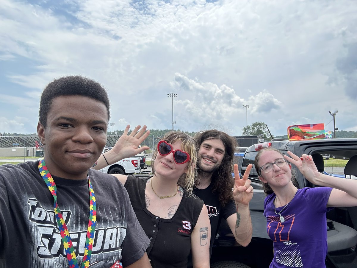 JoeJr57's tweet photo. Tailgating with friends at @StaffordSpeedwy’s all-star Thursday Night Thunder for the @CampingWorld @SRXracing series.
#SRX #campingworldsrx #staffordspeedway #connecticut  #StaffordMotorSpeedway #newengland  #thisisstafford #skmods #thurdaynightthunder #skmodified https://t.co/LWORoAmVOj