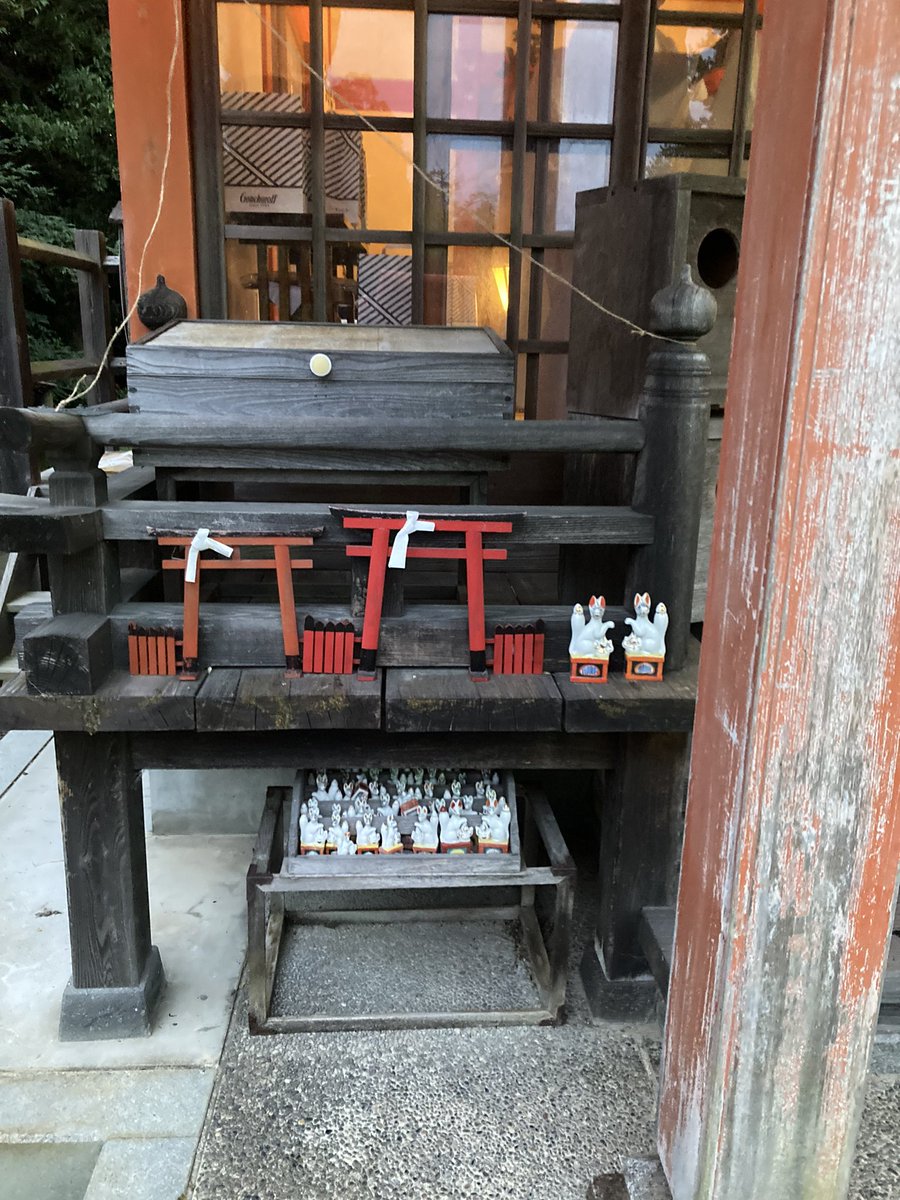 maxmama54's tweet photo. 先日　少し遠くの神社の祭りがあったから行ってみた　少し雨模様だったけど　そこがまた神秘的 https://t.co/Fk3FLp8idN