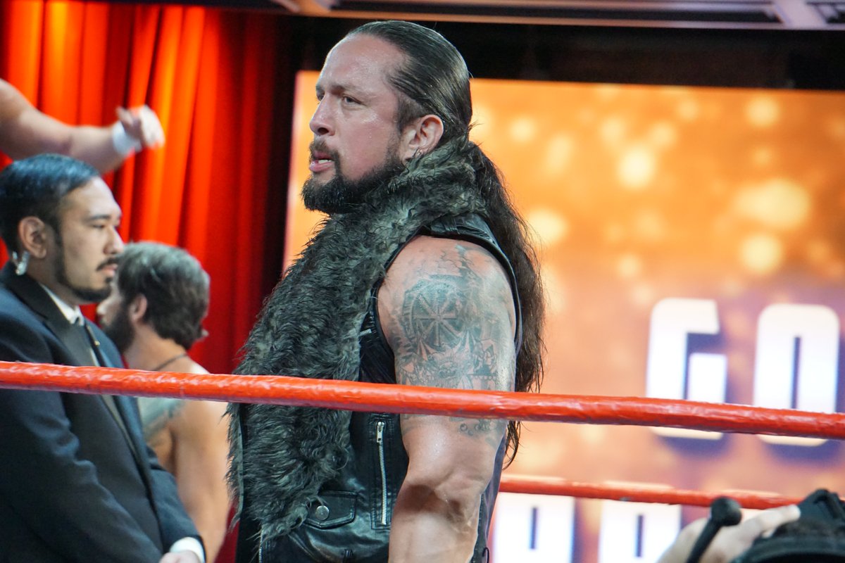 KoffinRadio's tweet photo. .@checabrera_ aint got time for games at @unitedwrestling / @CWFHollywood .

#KoffinRadioPics #CWFH #UnitedWrestling #CheCabrera https://t.co/DxPnhamYEc