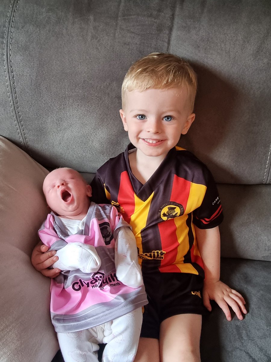 Flan_x's tweet photo. @PartickThistle 
❤️💛🖤
🩷🩶 https://t.co/7RZF4W4oQz