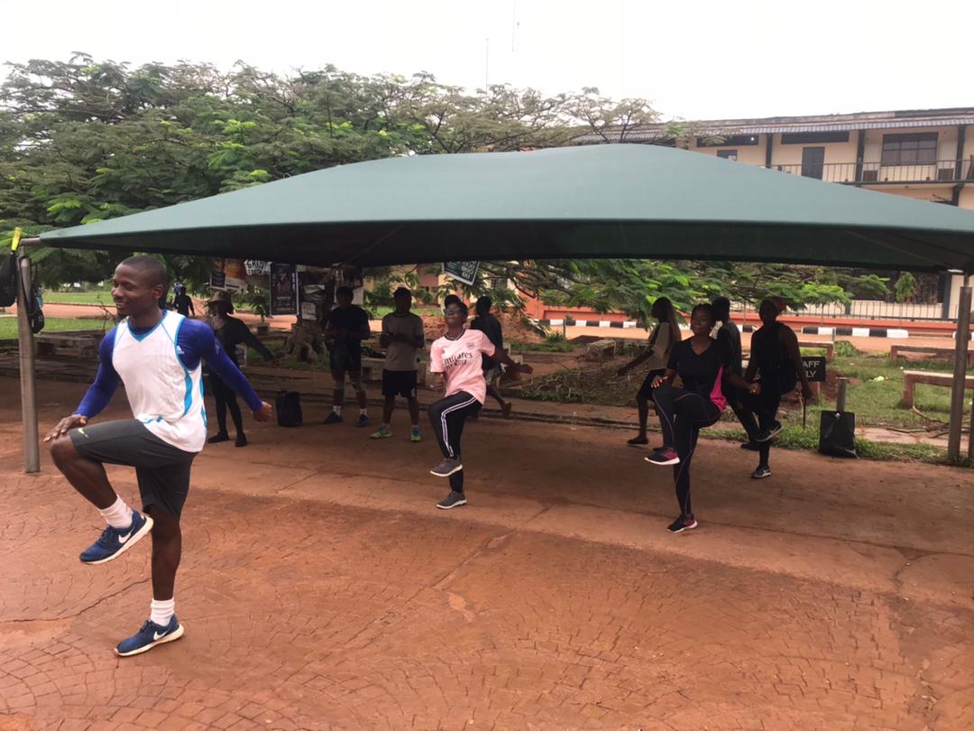 ploggingnigeria's tweet photo. PES 6️⃣3️⃣ with Club UNN. 🏃🚮

#WePlog
#WeKeepFitToKeepClean
#PloggingEpisode
#PloggingNigeria https://t.co/SN3ahfvvpc