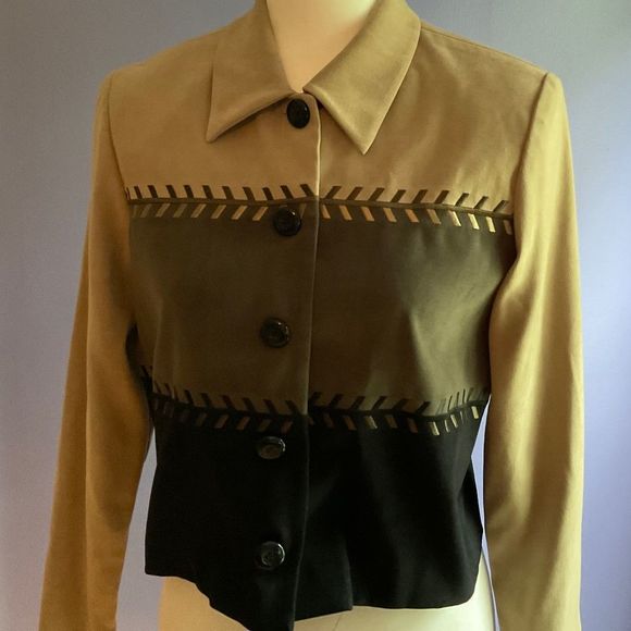So good I had to share! Check out all the items I'm loving on <a href="/Poshmarkapp/">Poshmark</a> #poshmark #fashion #style #shopmycloset #fila #calvinklein #positiveattitude: posh.mk/Tm0St8SXsBb