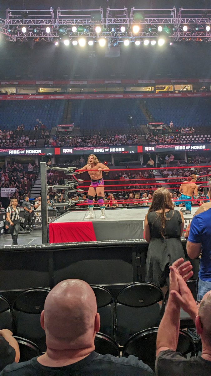 JamesHuntley's tweet photo. @RoyaltyCanadian spotted! Great seats. https://t.co/23rM336gxY