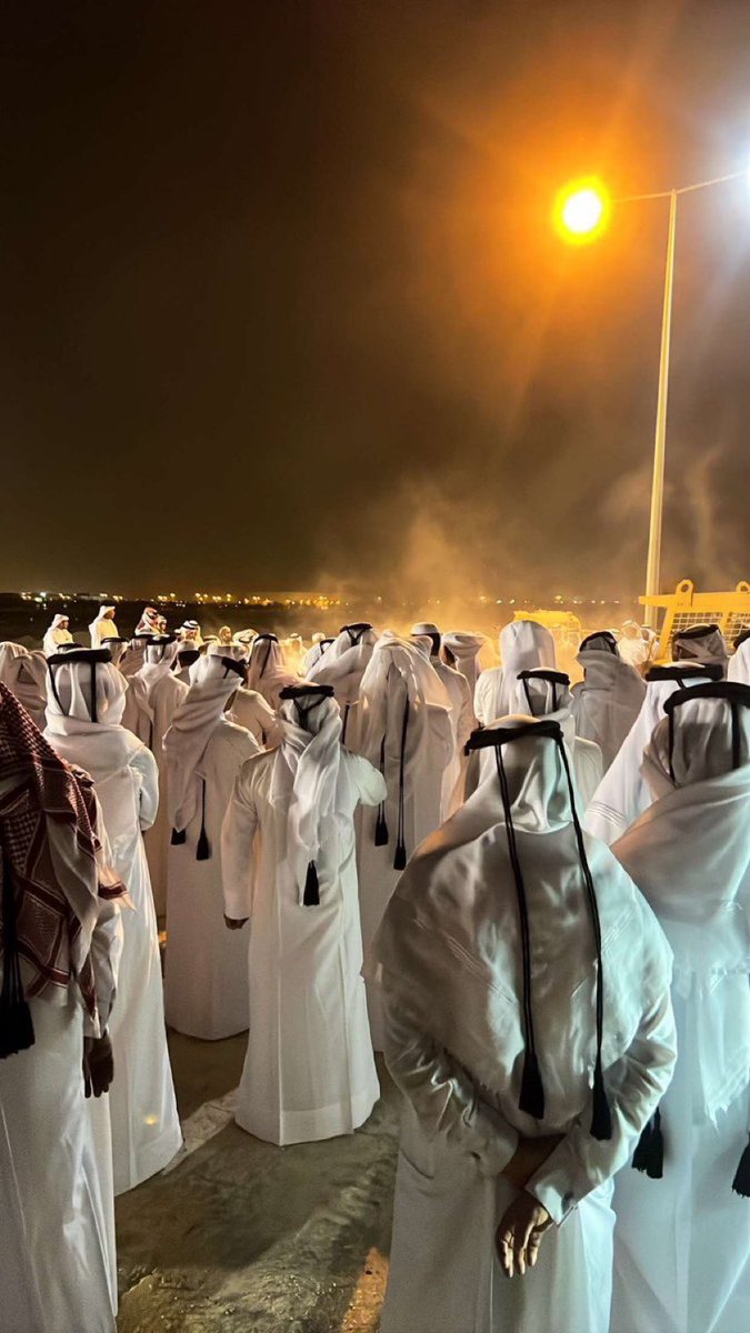 tbh06's tweet photo. اللهم عطّر قبر جدتي برائحة الجنة ، اللهم ارحم تلك النفس الطيبة ، اللهم ارحمها واغفر لها و اجعلها من الضاحكين المستبشرين بالجنة https://t.co/WMk6XuL10i
