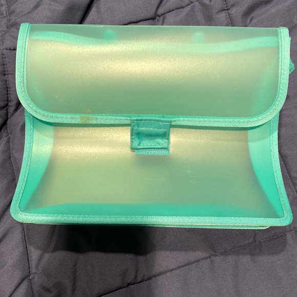 So good I had to share! Check out all the items I'm loving on <a href="/Poshmarkapp/">Poshmark</a> #poshmark #fashion #style #shopmycloset #turquoisehaven #forever21: posh.mk/3De5kgNXsBb