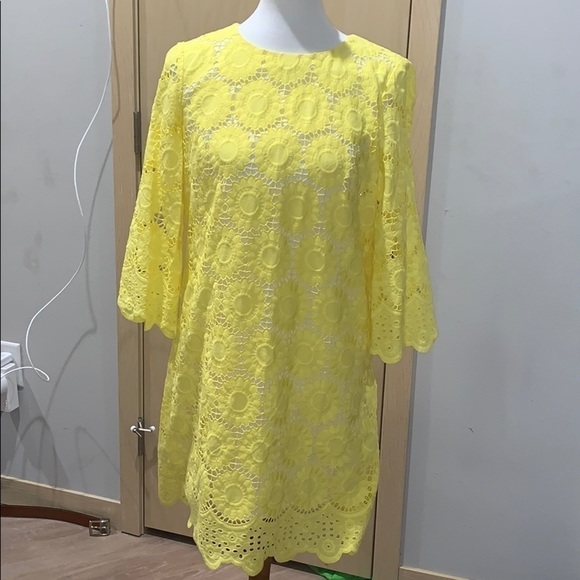 So good I had to share! Check out all the items I'm loving on <a href="/Poshmarkapp/">Poshmark</a> #poshmark #fashion #style #shopmycloset #toryburch #robertocavalli #lillypulitzer: posh.mk/jn2jmieepBb