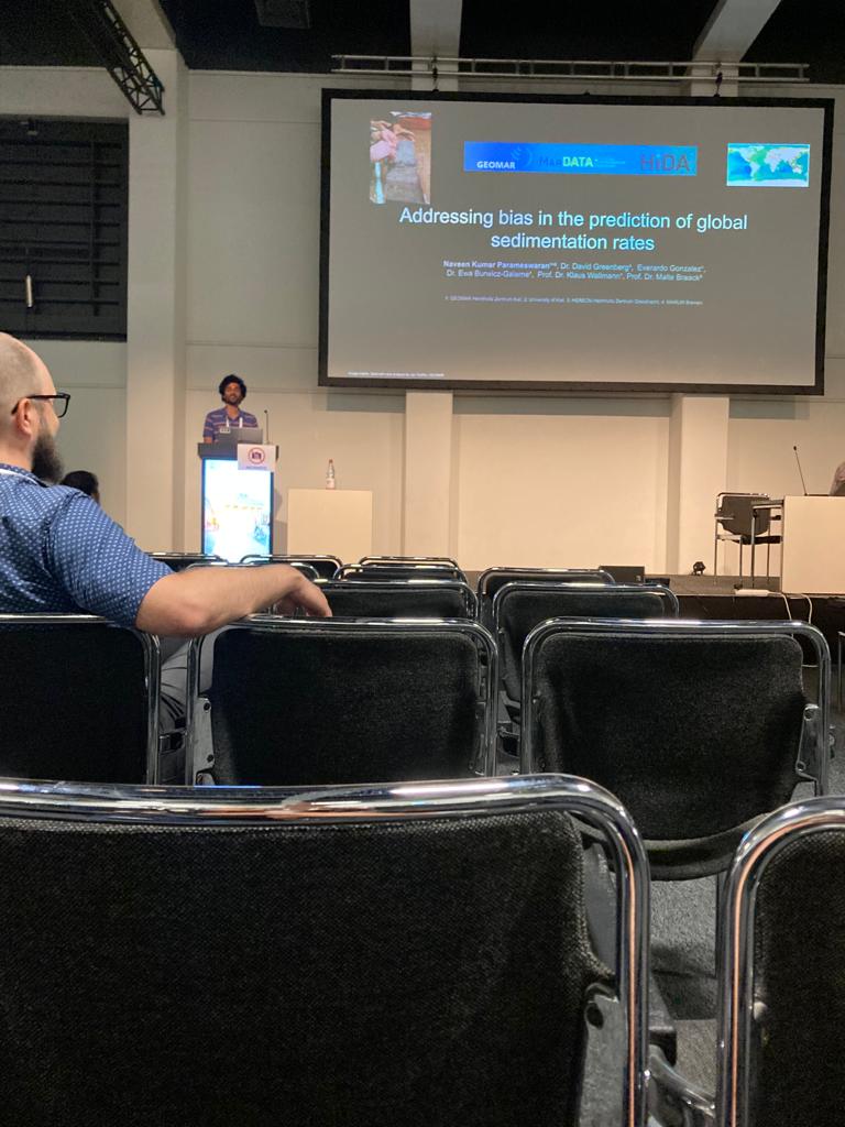 paramnav's tweet photo. My talk at the @theIUGG :) was super nervous but made it and really happy how well it went!:) https://t.co/32d4bbijww