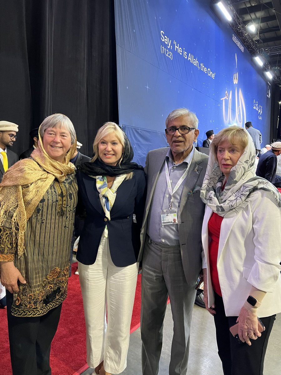 It was a pleasure to meet with thousands of members of the Ahmadiyya community at the 45th <a href="/Jalsa_Canada/">Jalsa Salana Canada 🇨🇦</a> Salana today. This convention serves as a testament to the values of peace, unity, and love that the Ahmadiyya Muslim community upholds in #Mississauga.