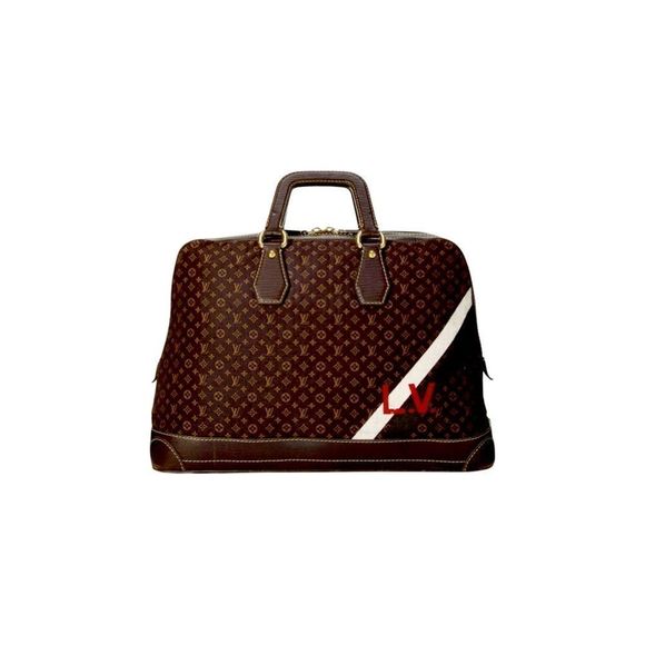 Fancylike21's tweet photo. So good I had to share! Check out all the items I'm loving on @Poshmarkapp #poshmark #fashion #style #shopmycloset #louisvuitton #miraclesuit #redvalentino: https://t.co/4zhYBPZRTb https://t.co/jQeAlRtaxO