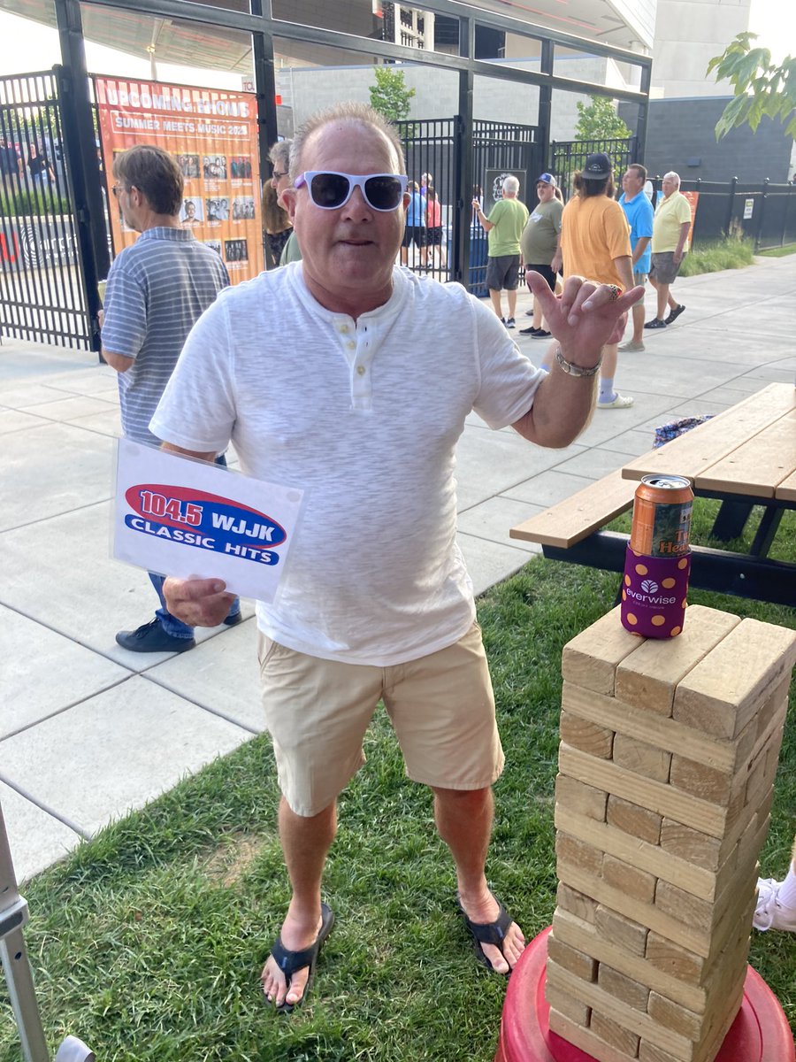 WJJK1045's tweet photo. The sun came out just in time for the best rock fans in Circle City 🤘 swing by the #WJJK tent on your way in to see @ziggymarley &amp; @DerekAndSusan at TCU Amphitheater #SummerTime #LivingEasy https://t.co/ewNBr6Q5bq