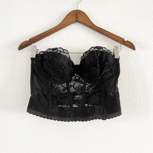 Keepinitretro7's tweet photo. So good I had to share! Check out all the items I'm loving on @Poshmarkapp #poshmark #fashion #style #shopmycloset #valmont #jansport #apple: https://t.co/VIltFhGqzI https://t.co/JrKWfW78ZX