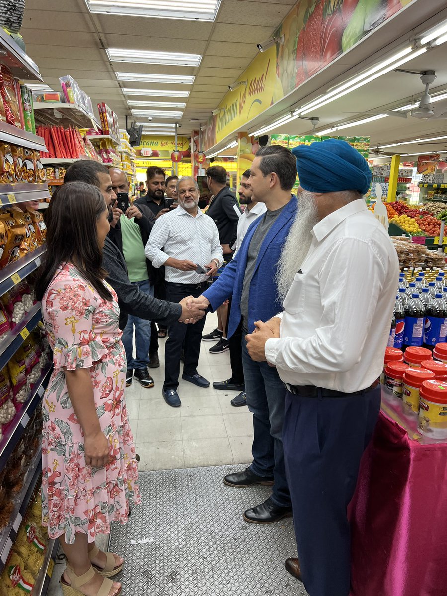 bobzimmermp's tweet image. CANADA NEEDS A CHANGE: The common message we heard in BC this week was @PierrePoilievre is the right person to lead our country and that they were done with Justin Trudeau. #itstimeforachange