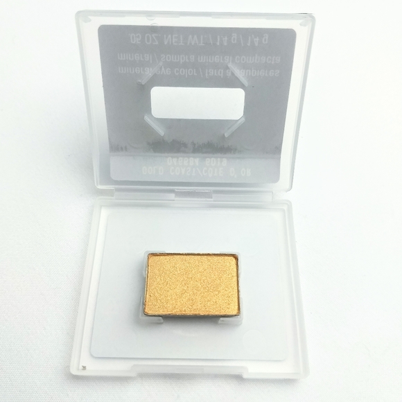 Karen Brooks tweet media