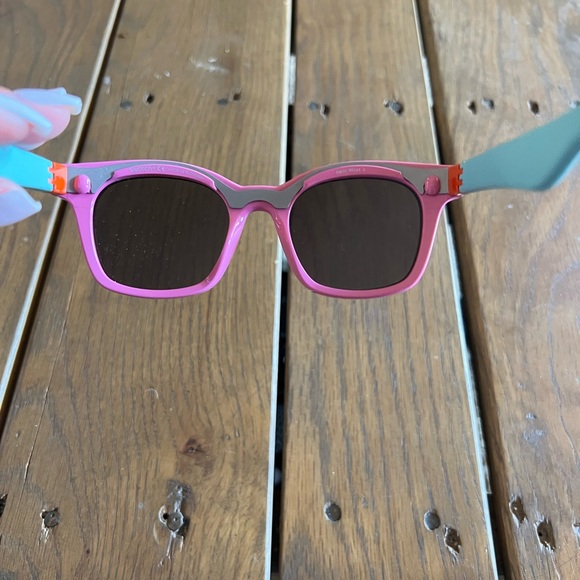 So good I had to share! Check out all the items I'm loving on <a href="/Poshmarkapp/">Poshmark</a> #poshmark #fashion #style #shopmycloset #ditomo #coach: posh.mk/Se6p4ZQatBb