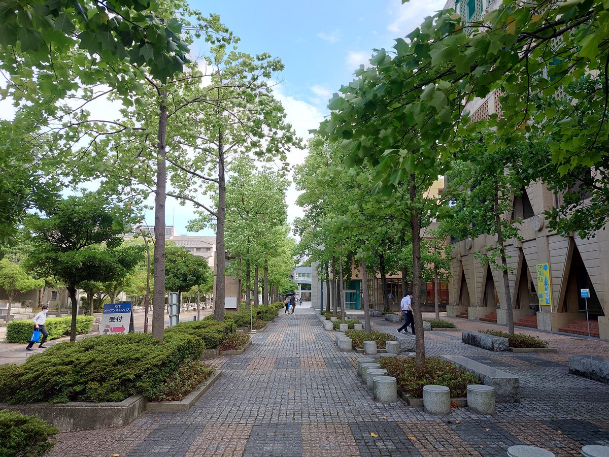 KIT_CampusNews's tweet photo. 【金沢工業大学オープンキャンパス】

昨日（7月15日）は北海道から沖縄まで多くの方にご来場いただきました。
本日（7月16日）も10時から開始します。
当日参加OK、入退場自由です。
お気軽にお越しください。
#金沢工業大学 https://t.co/YMV2b8Z5MY