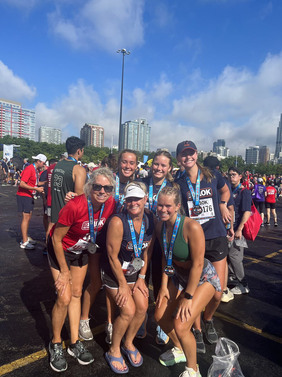Fun day with this crew running the Big Ten 10K! 
#BTNBig10K
<a href="/_kategoray/">Kate Goray</a> 
<a href="/sophgoray/">sophie goray</a> 
<a href="/Ltwite21Siebert/">Laurie Siebert</a>
