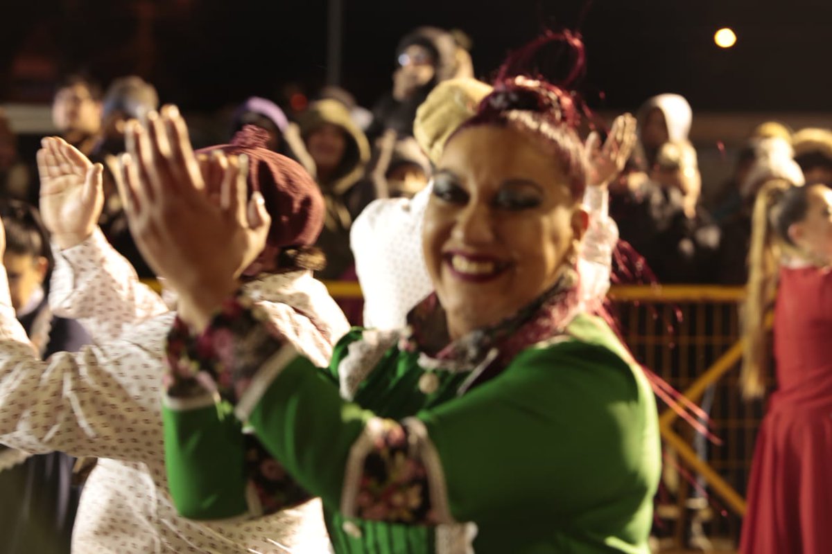 MagallanicoHoy's tweet photo. #Carnaval2023 #Puq Las tradiciones de la Patagonia hacen gala con su paso en la fiesta de las #Invernadas #PubtaArenas #Magallanes https://t.co/29KQbGK48v