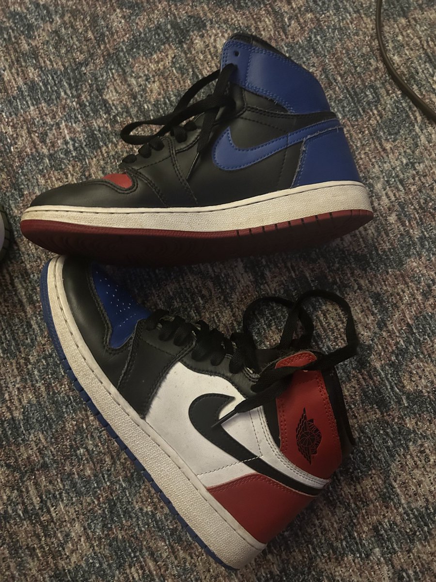DinoStaxkzkixkz's tweet photo. Name of these #snkrhds #letgoo #dinostacksz #keeprockingkicksz #snkrs #nikejordan #snkrsliveheatingup #2323day #jordan1s #kotd #rockyokicksz π―π€π¦π€ΎπΎββοΈππ¨ https://t.co/YLo0aGwkYZ